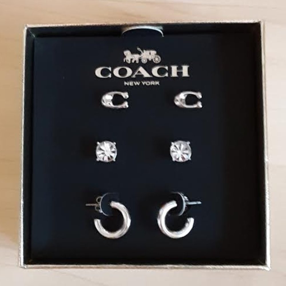 COACH Boxed Signature Stud Earrings Set. New in box